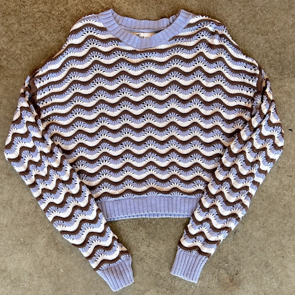 Hollister Fem Soft Knit Sweater. Size XS. Lavender,cream and brown tricolor. EUC